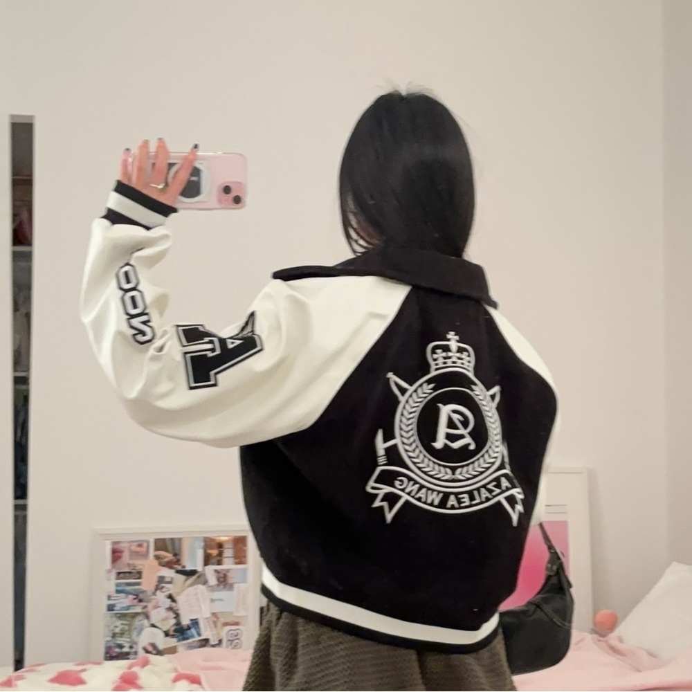 Black varsity letterman jacket🖤